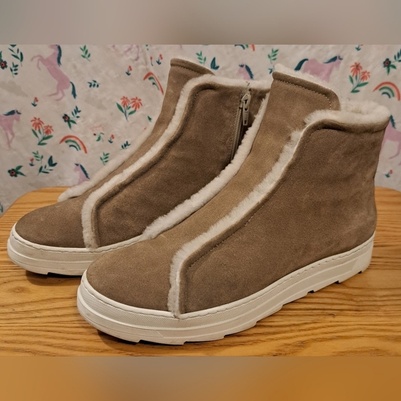 Joyks Tan Italian Suede & Sherpa Neutral Boho Casual Ankle Bootie Boot Shoe SZ 8 - Picture 1 of 7